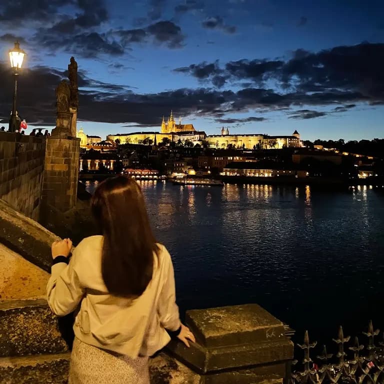 รีวิว ล่องเรือแม่น้ำวัลตาวา ปราก (Prague Night Cruise) จองยังไง นั่งตรงไหนถ่ายรูปปังสุด!