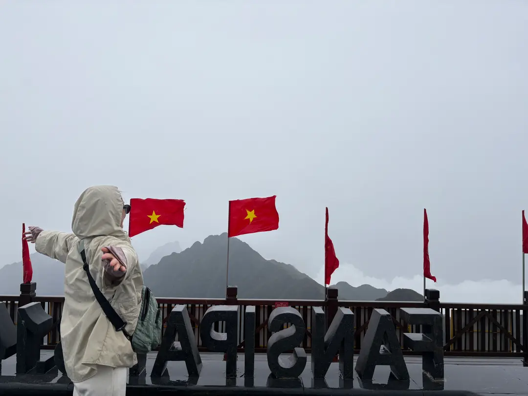 ราคาบัตร Fansipan Cable Car Sapa 2026: ครบทุกขั้นตอน & คูปอง Klook