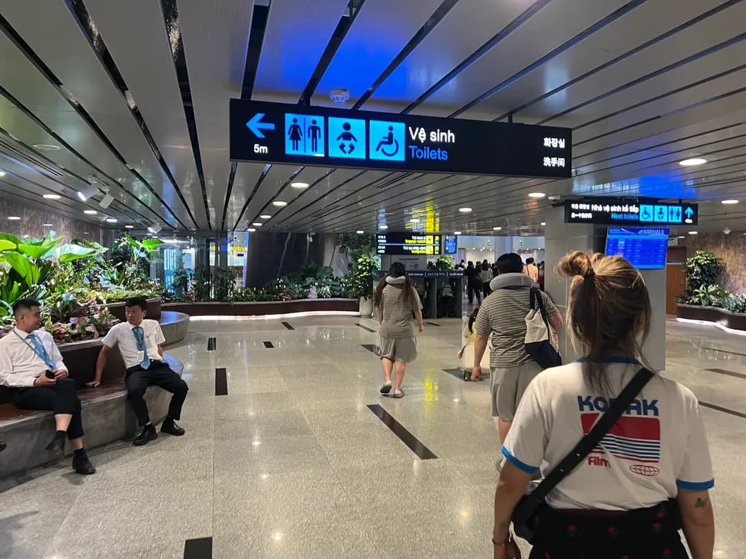 峴港機場快速通關服務
