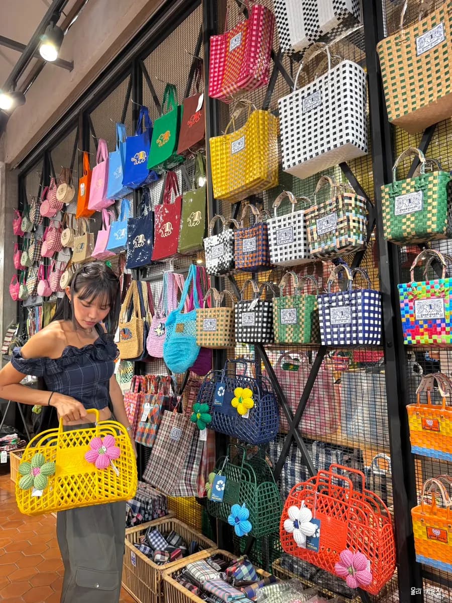 Chiang Mai Market Guide 2026: 5 Best Weekend Markets