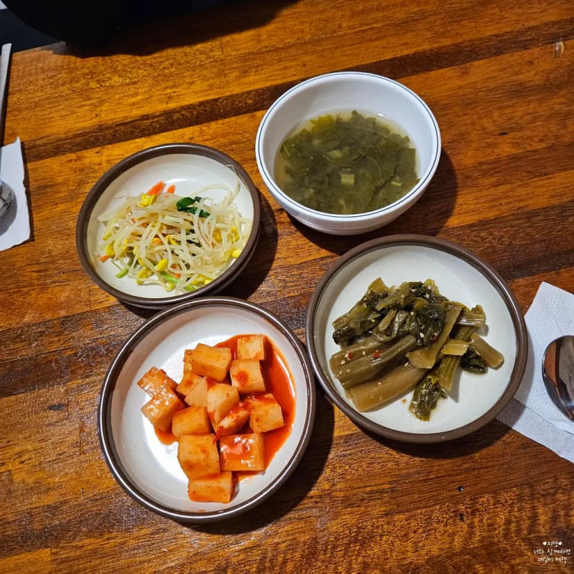 Traditional side dishes and soup