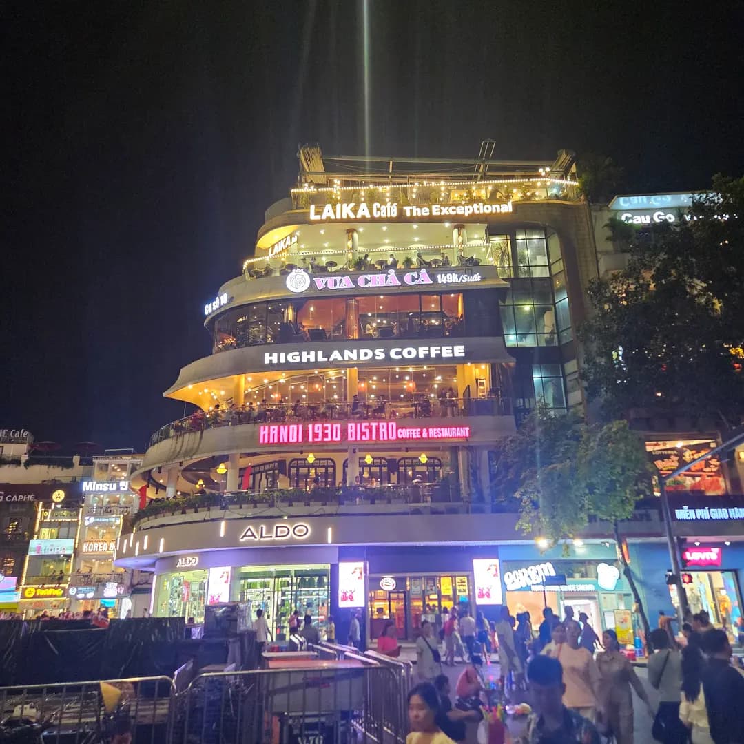 Hàm Cá Mập