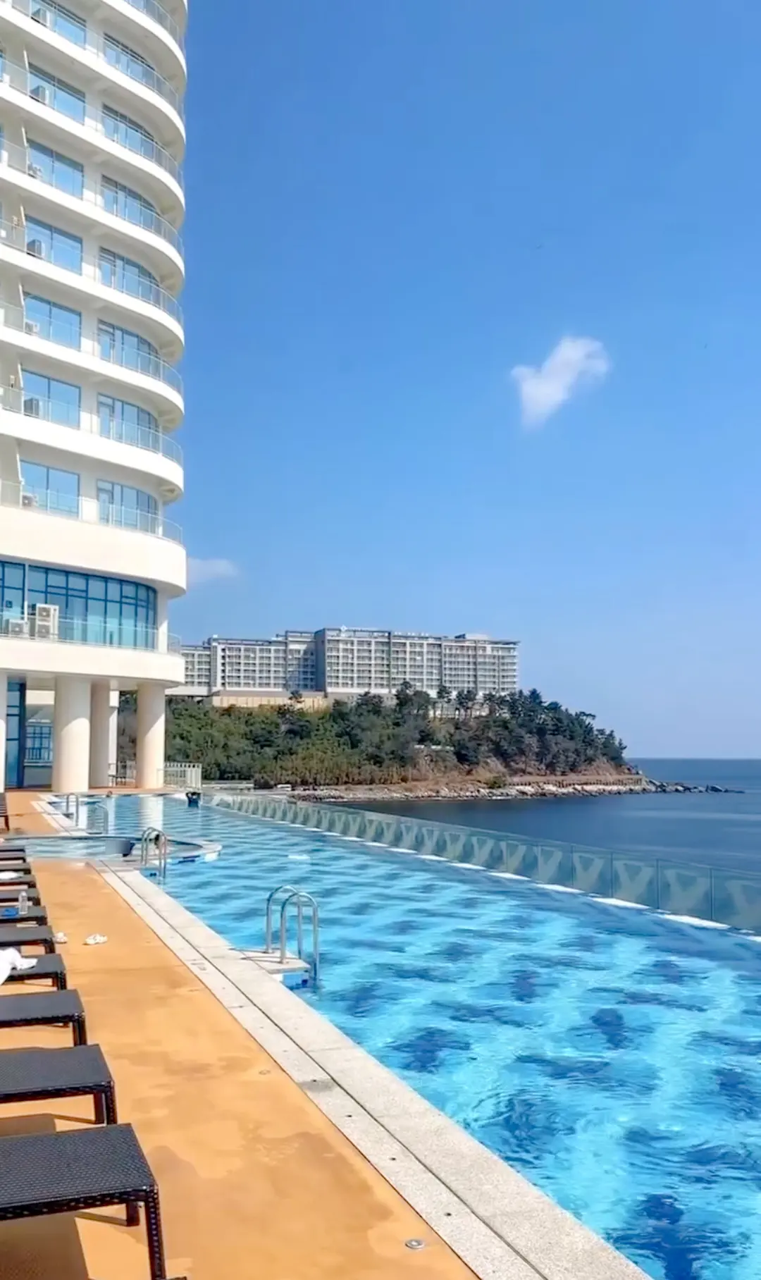 รีวิว Cassia Sokcho 2026: โรงแรม 5 ดาว วิวทะเลสุดปัง พร้อมสระว่ายน้ำอินฟินิตี้!