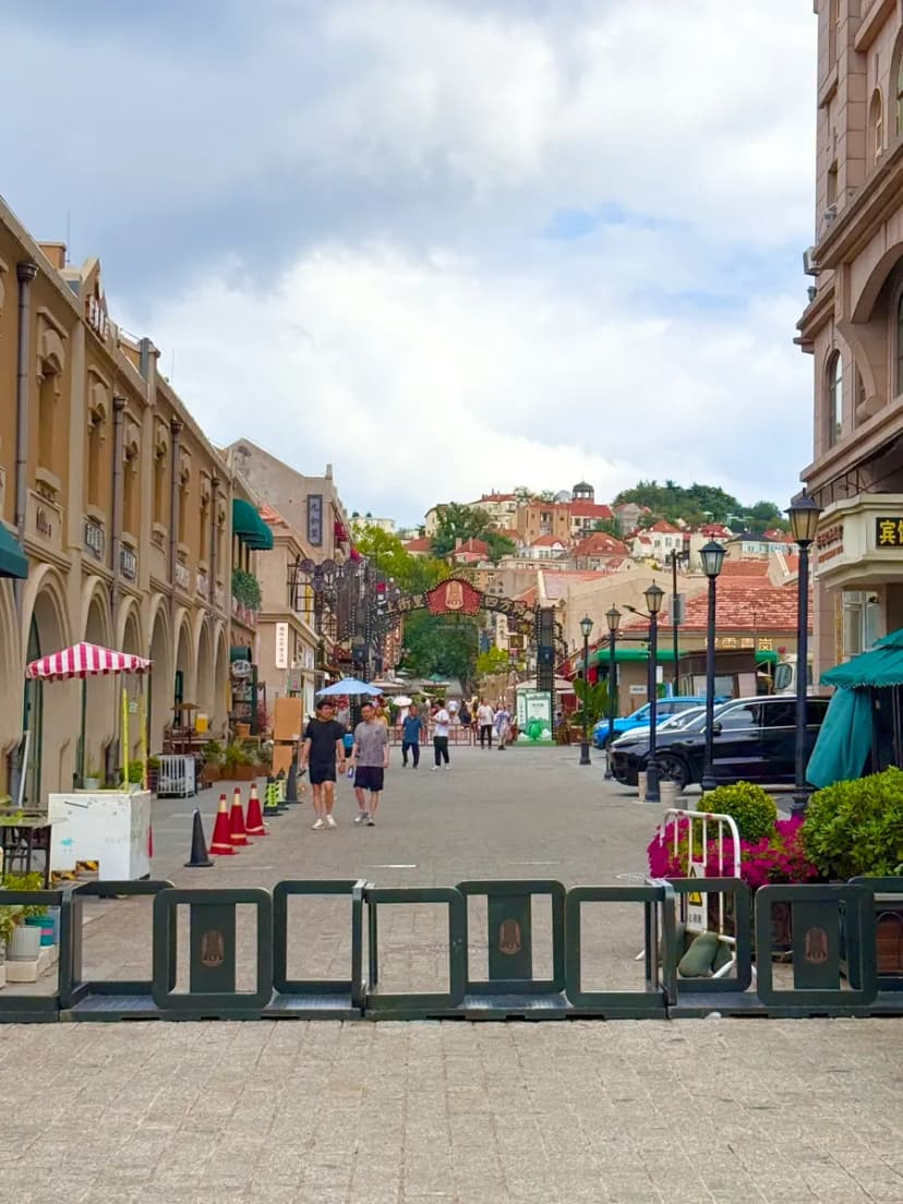 Walking along Qingdao streets