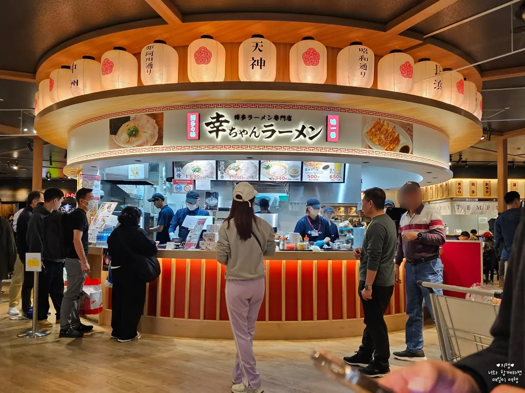 福岡空港国際線フードホール徹底解説 2026 | 康ちゃんラーメン実食レビュー