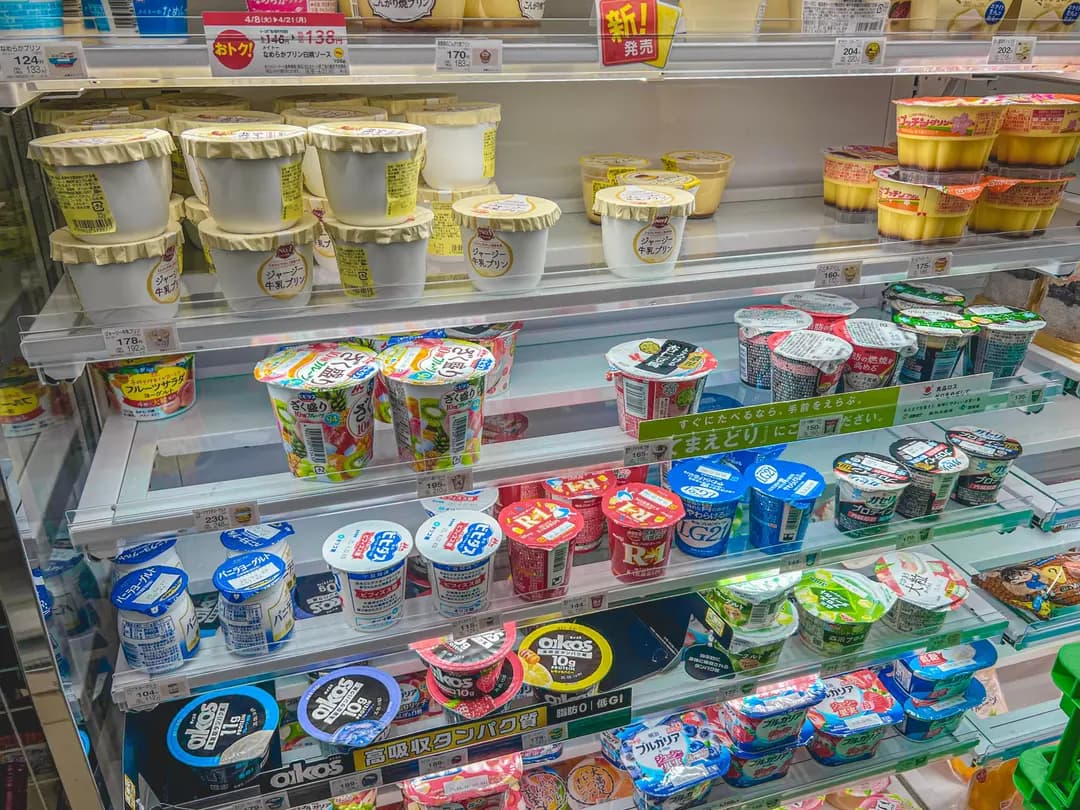 日本コンビニプリンおすすめ2026|ジャージー牛乳プリン他、機内持ち込みは?