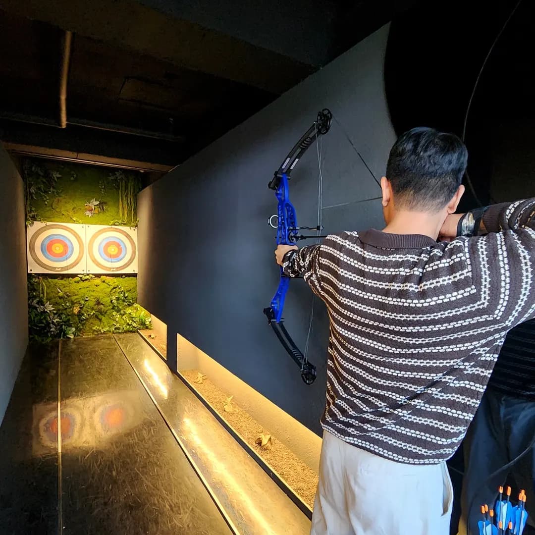 รีวิว Hwik Shooting Archery Seongsu: ที่เที่ยวเดทสุดมันส์ในร่ม 2026