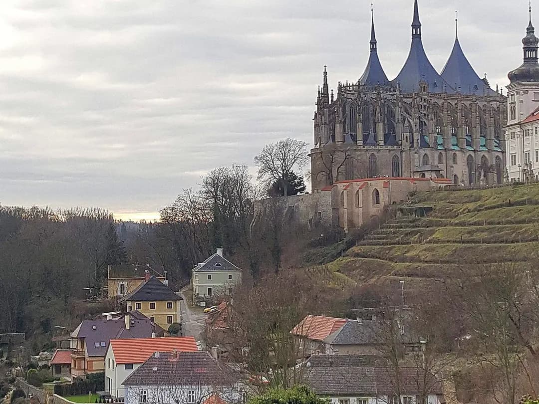 Kutná Hora One Day Trip จากปราก 2026: เมืองมรดกโลกสุดอันซีนที่ต้องไป!