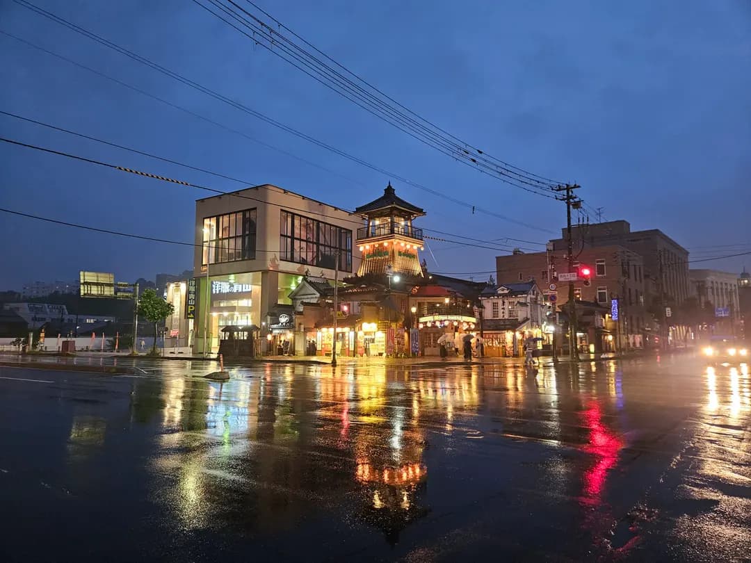 Hokkaido Weather 2026: Otaru Rain, Hakodate Sunshine