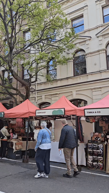 ตลาด The Rocks Market ซิดนีย์ 2026: ของอร่อย ของฝากน่ารัก มุมถ่ายรูปสุดปัง!