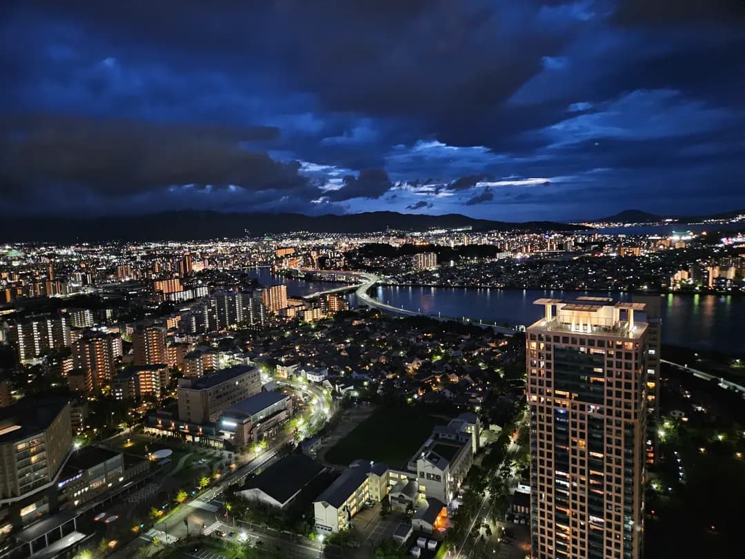 福岡タワー入場券料金2026|昼景と夜景を割引で楽しむ方法