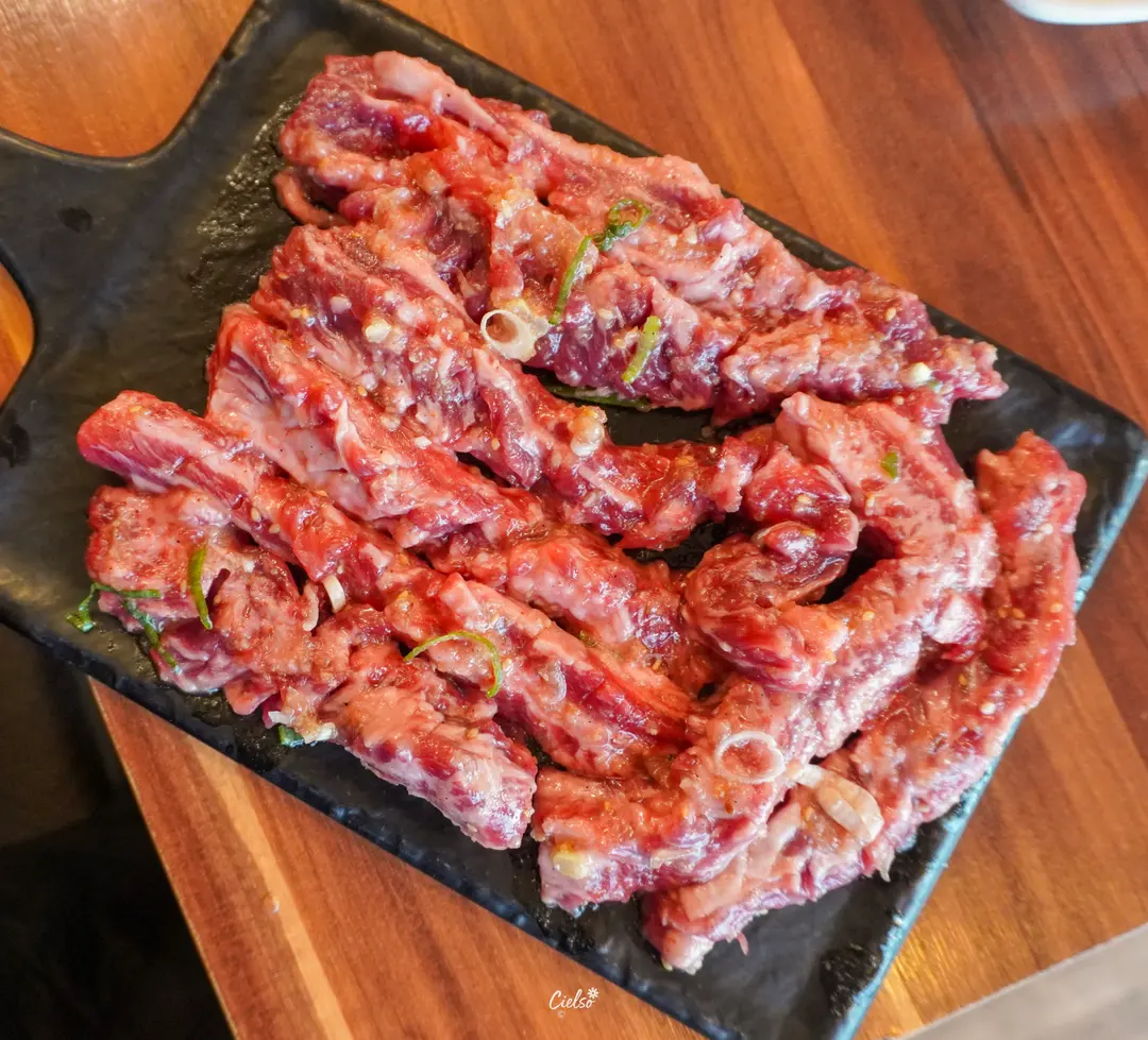 รีวิว 육가식당 กิมโป 2026: ซี่โครงเนื้อย่างถ่านฉ่ำๆ ฟินยกบ้าน!