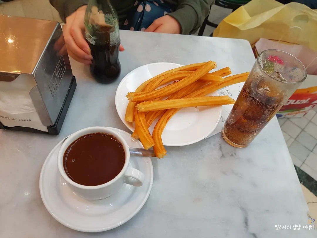 รีวิว Chocolatería San Ginés มาดริด: ชูโรสร้านดัง 132 ปี 2026