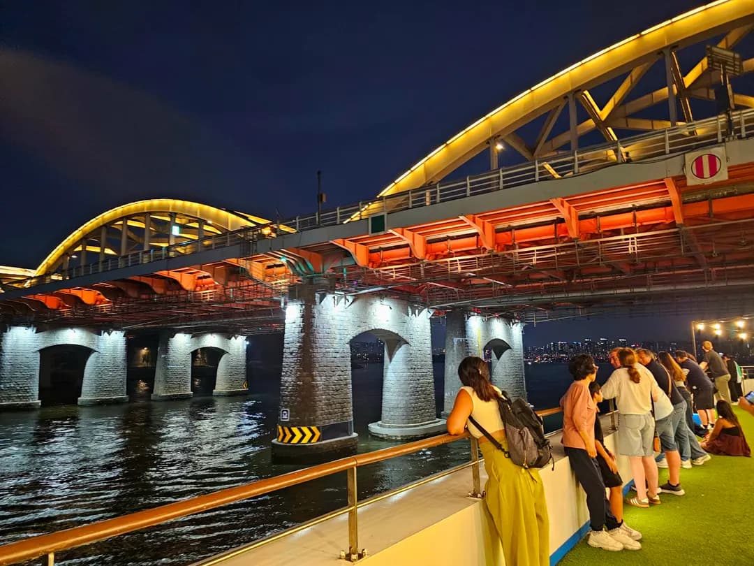 Seoul Cruise 2026: Han River Date Night on Yeouido Ferry
