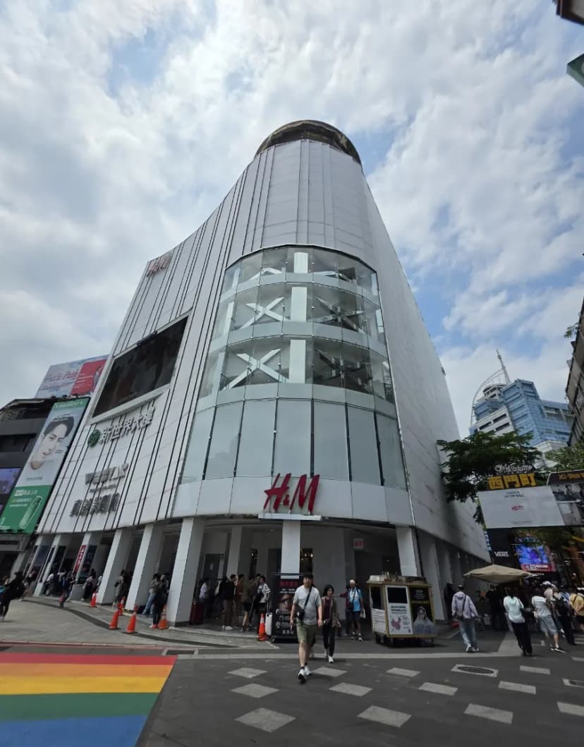 Interior view of H&M Taipei