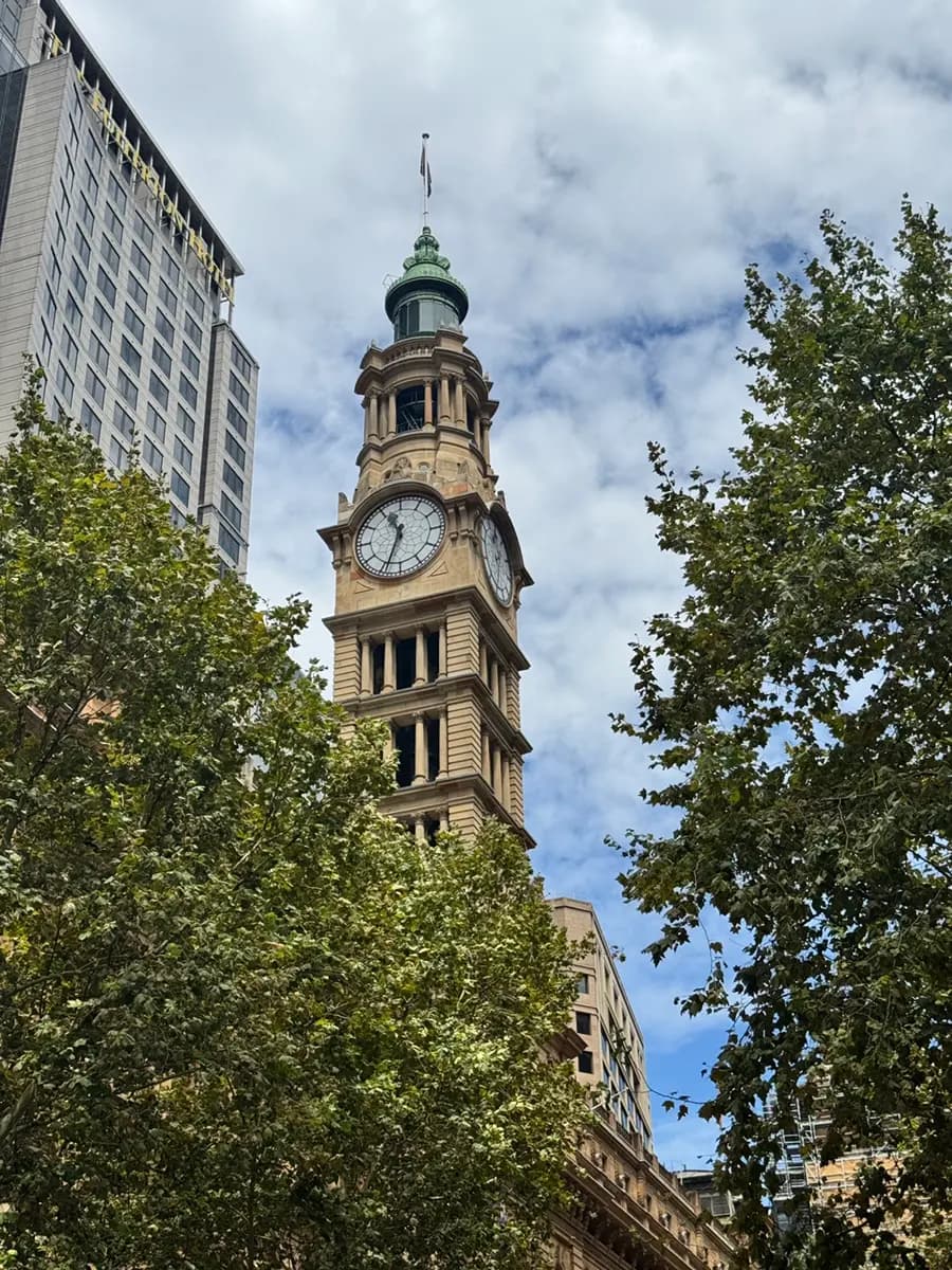 รีวิว The Fullerton Hotel Sydney 2026: ที่พัก 5 ดาว วิวหอนาฬิกาสุดปัง