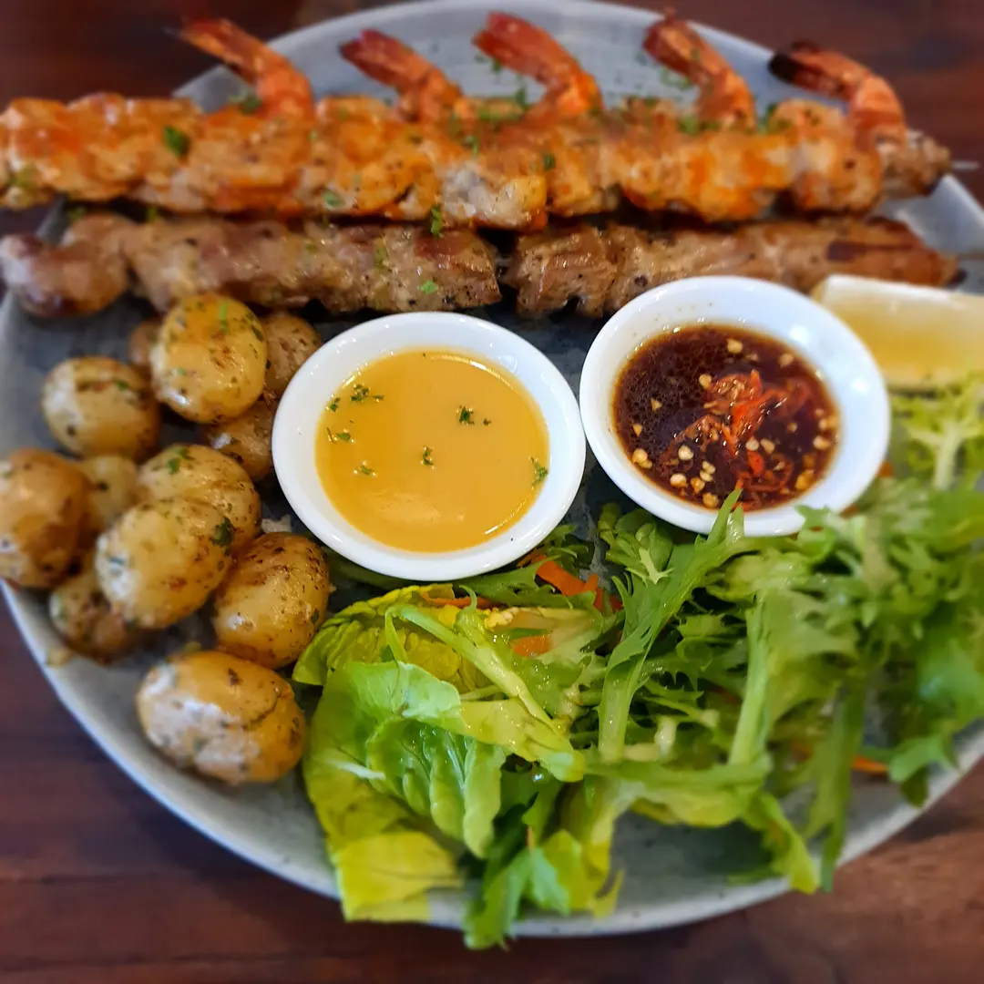 발리 우붓 맛집 : 꼬치구이 mild bistro