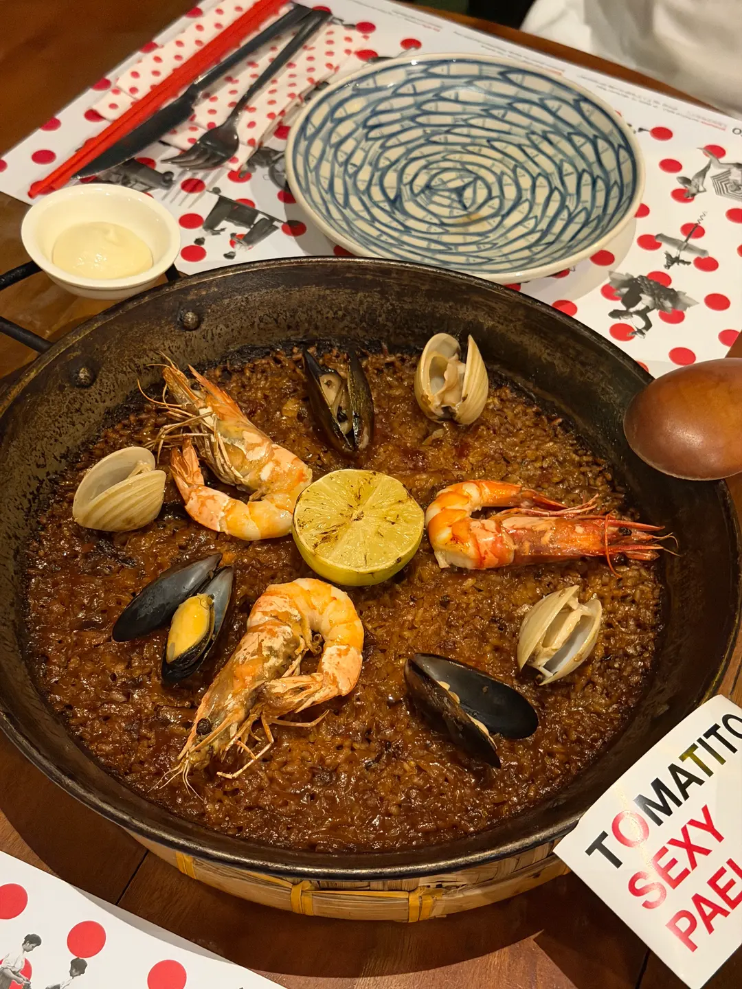 호치민 벤탄시장맛집 스페인식당 토마티토 사이공에서 타파스와 해산물 빠에야 칵테일 먹고 마신 후기