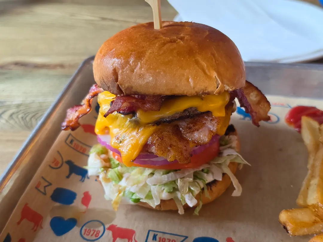 Kelseys Roadhouse:ケベックツアーで訪れたカナダの地元ハンバーガー店