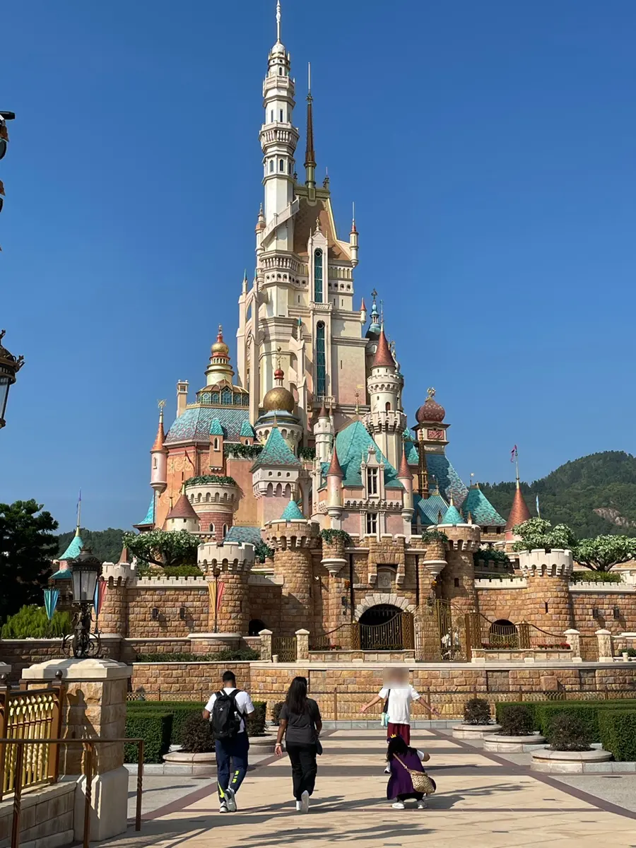 Hong Kong Disneyland Tickets 2026: Discounts & Top Attractions