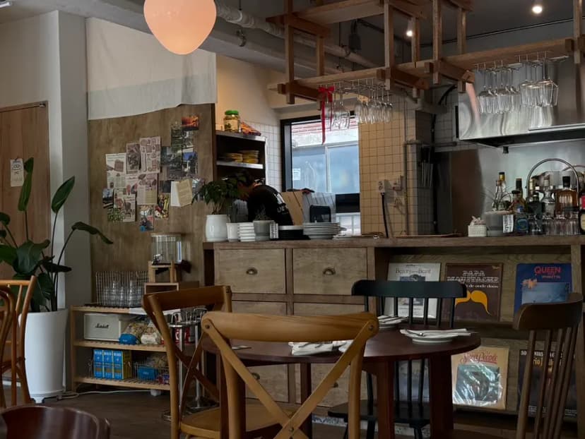 มุมถ่ายรูปสวยๆ ในร้าน Lazy Frog