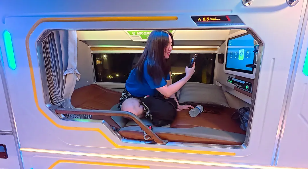 HK Hanoi Sapa Sleeping Bus Review 2026: Booking & Seats