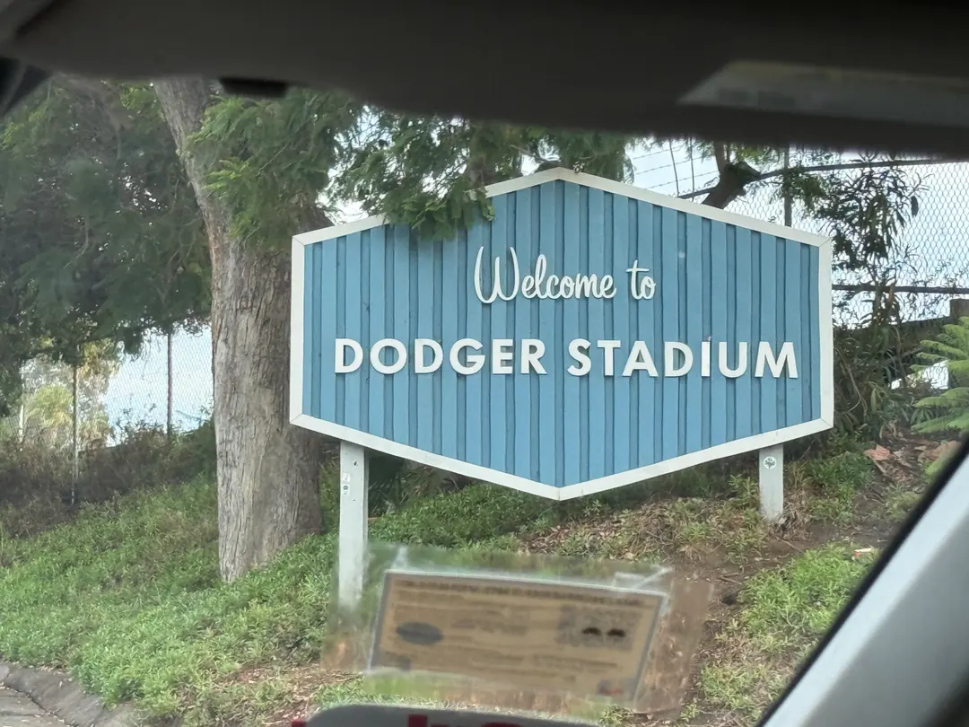 LA Dodgers Game Guide 2026: Tickets, Seating & Stadium Travel