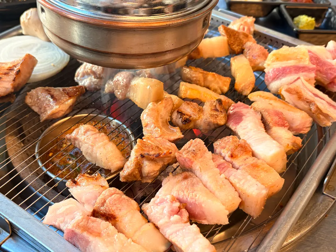 제주 서귀포 올레시장 맛집 흑돼지BBQ 천지연폭포 5분거리 고깃집