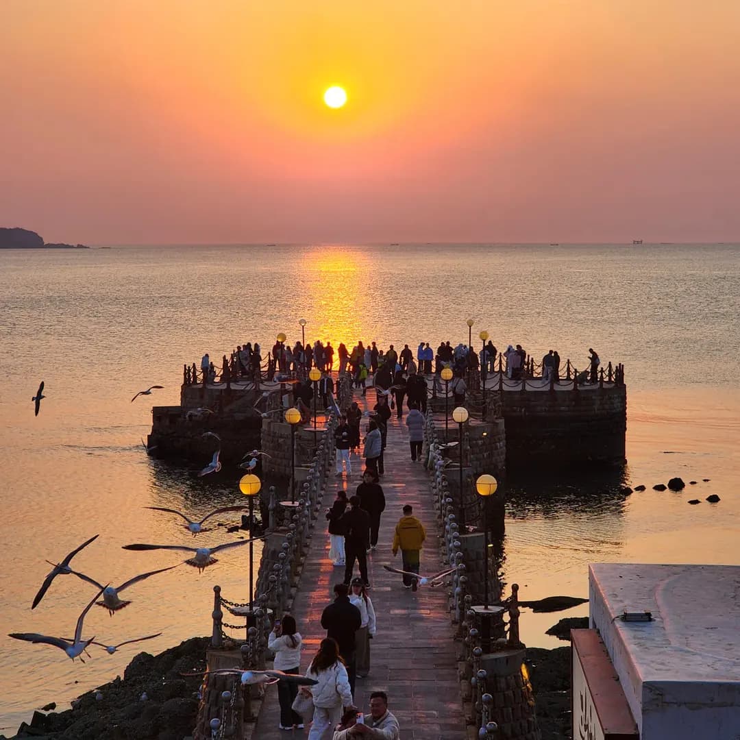 Weihai's Golden Bay Bridge: A La La Land Sunset Spot (2026)