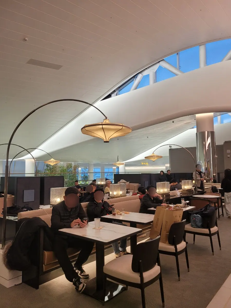 รีวิว Korean Air Prestige Lounge T2 อินชอน 2026