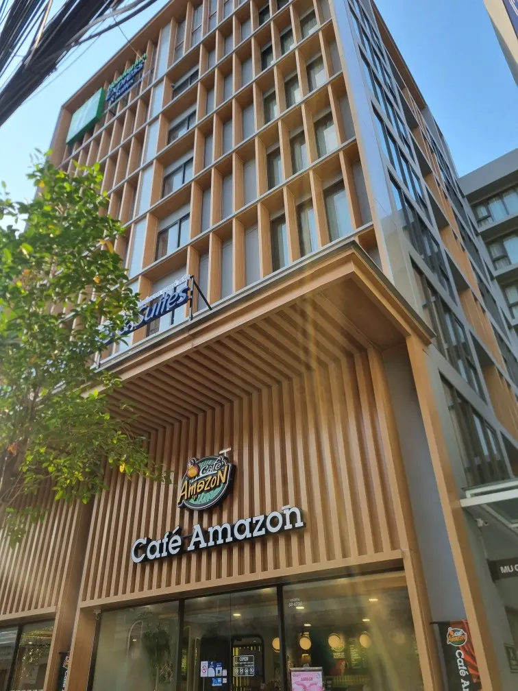 Holiday Inn Express Bangkok Review: Value & Free Breakfast