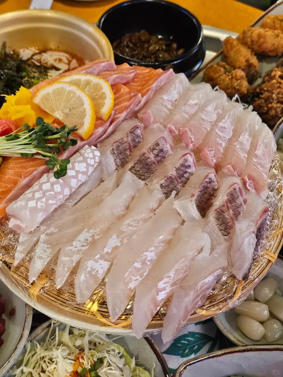 Manripo Haemulpocha: Jeonbuk Uni Fresh Seafood Pub
