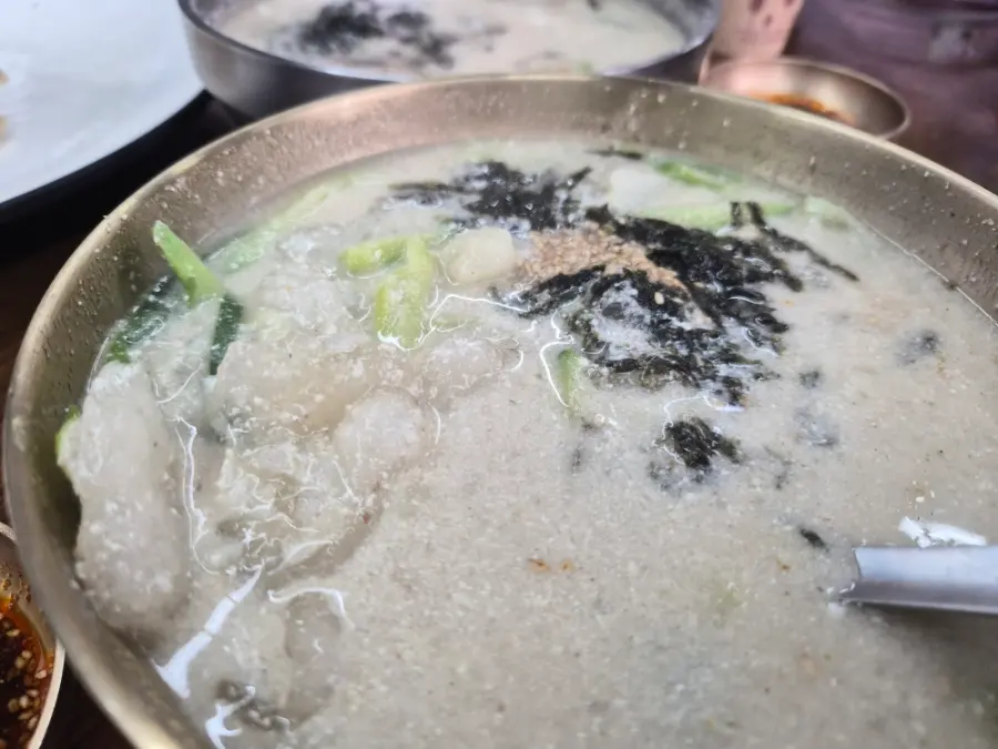 5세 아이와 충주여행 시작! 감자의진심 의림지점 옹심이, 수제비 맛집 후기