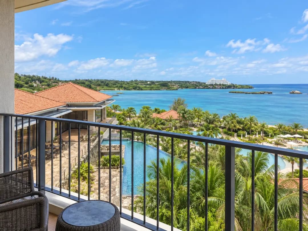 Hyatt Regency Seragaki Okinawa Review 2026: Family-Friendly Pools & Rooms