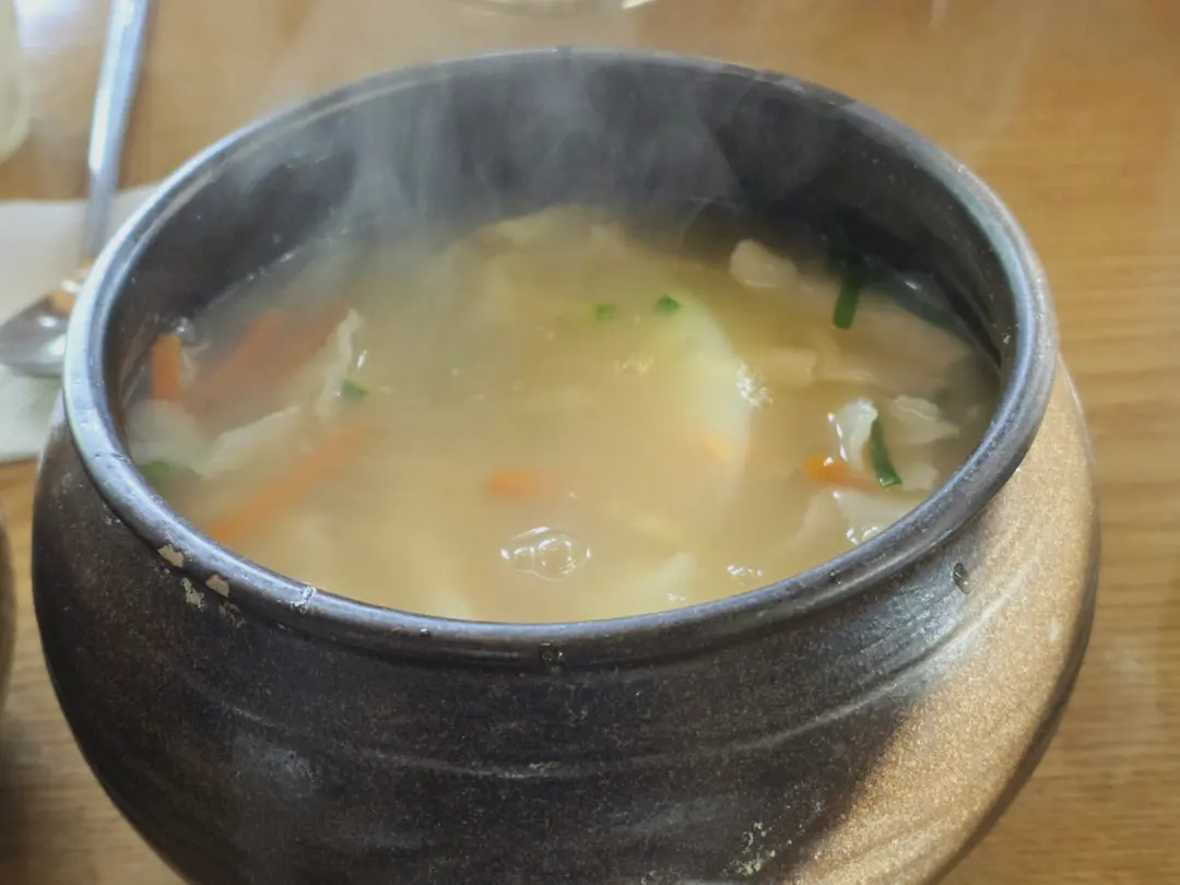 「三清洞名家手作麵疙瘩」總店開箱:水之庭園周邊美食推薦